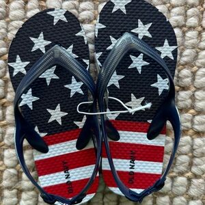Old navy Flip Flops NWT size 11 toddler boy stars & stripes